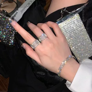 ЕКАТЕРИНБУРГ ЖДЕТ ТЕБЯ!