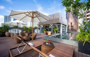 Работа для девушек за границей