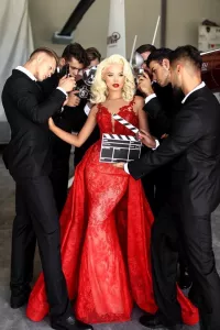 МОСКВА • Премиум-возможность для девушек