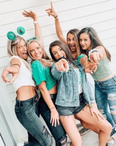 Высокооплачиваемая работа для девушек в Краснодаре