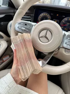 Массажистка